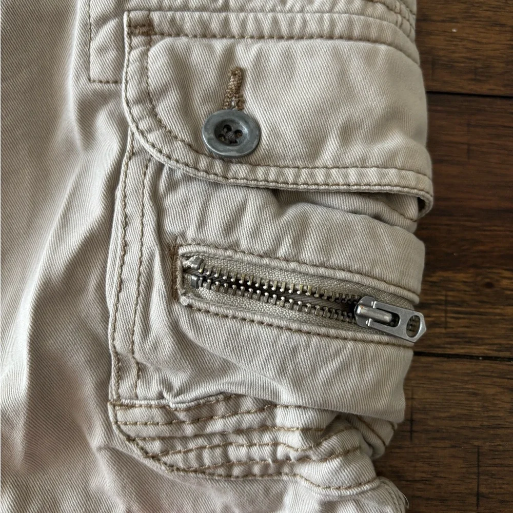 Iron Co. Men's Light Tan Cargo Shorts - Picture 5 of 6